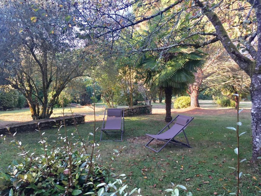Gite Le Domaine Aubazen La Chapelle-Aubareil Bagian luar foto