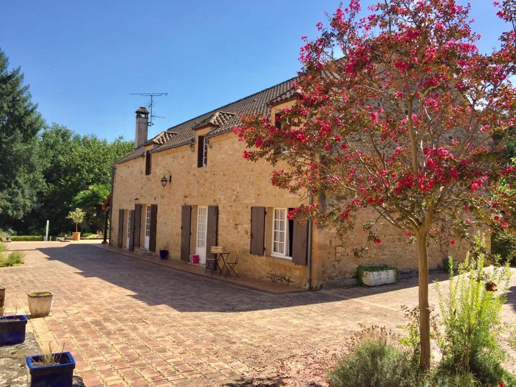 Gite Le Domaine Aubazen La Chapelle-Aubareil Bagian luar foto